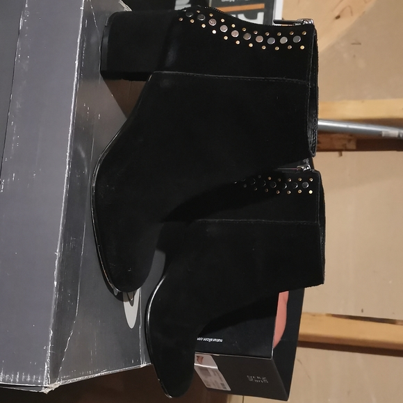 Black sude bootie - Picture 4 of 4